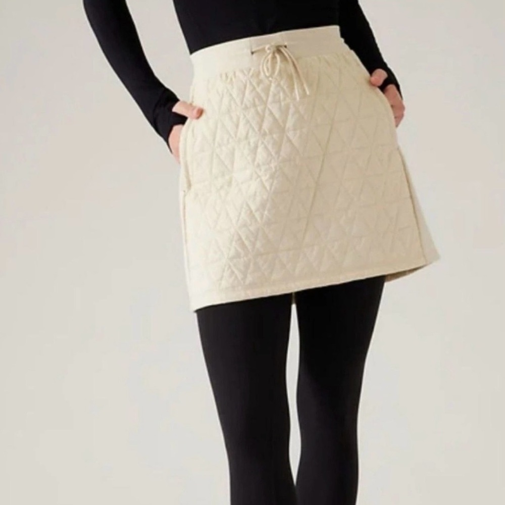 Athleta Ivory Quilted Mini Skirt
